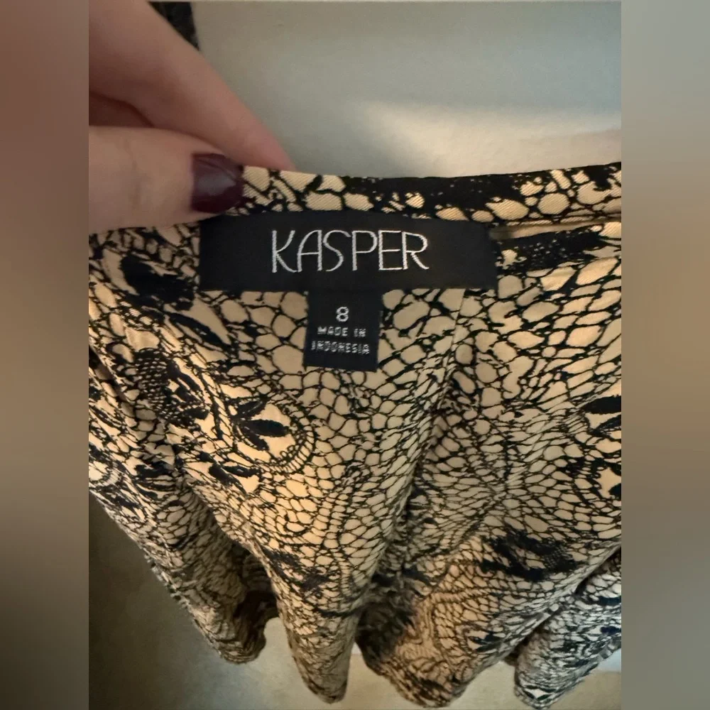 Kasper Black and Tan Printed Pencil Skirt size 8 excellent condition